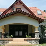 Kuria Nyaralo