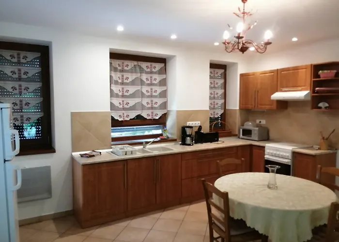 Case de vacanță Kuria Nyaralo